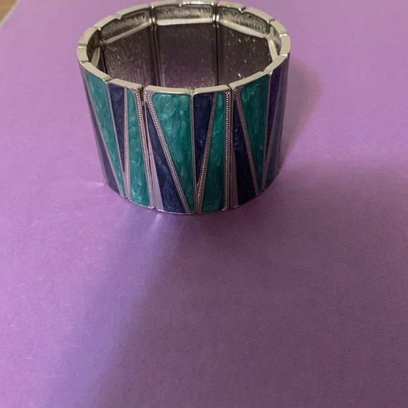 Beautiful green and purple stretch bracelet* - Picture 5 of 6